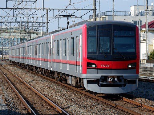 地下鉄直通車の赤い新星・東武鉄道70000系