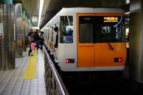 【近鉄】奈良線→中央線に乗り入れる直通列車は蓄電池に？