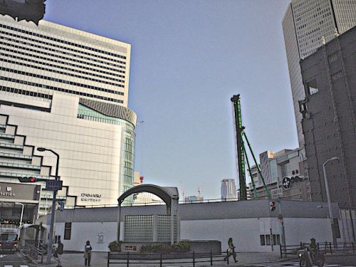 4月18日の大阪神ビルディング建替工事