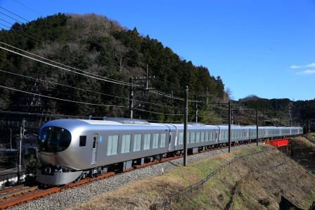 【西武鉄道】新型特急車両「Laview」を大型連休にあわせて本川越～飯能間で運転（2019.4.27～5.6）