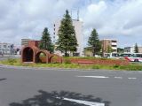 駅前モニュメント699　JR野幌駅　”登窯”のモニュメント