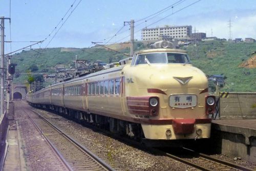 枝光駅で撮る、４８５系「有明」