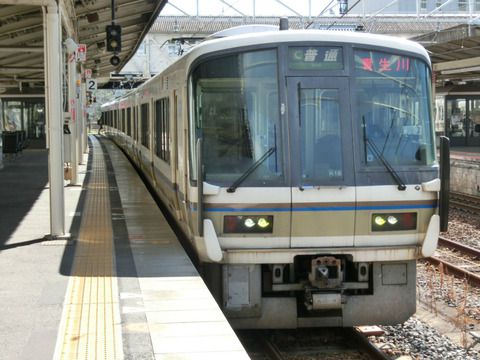 【草津線】 手原駅に発車標が設置される（2019年8月）