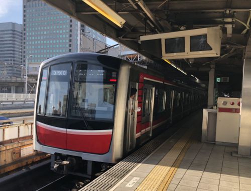新大阪駅 汽車弁当 N700A系車両の新幹線のぞみ号で汽車を冠した駅弁をいただく！