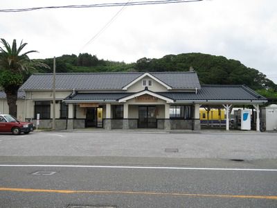 外房線・安房小湊駅～海と日蓮のまち、小湊鉄道が目指した駅がリニューアル！