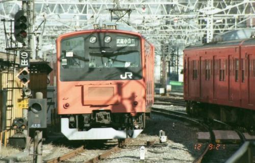 201系　【新宿駅】　2003.1.12 過去帳より再掲