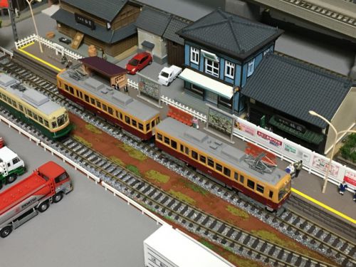 京阪電車・石坂線600形1次車（特急色）2両セット入線、、動力化作業は厄介でも楽しい！