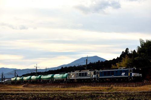 中央西線を行く広島更新色重連の石油輸送列車（中津川～美乃坂本）