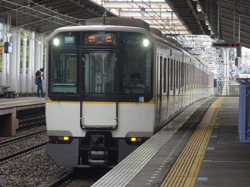 阪神本線に乗り入れる近鉄の車両