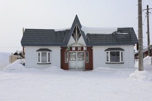 雪の栗沢駅