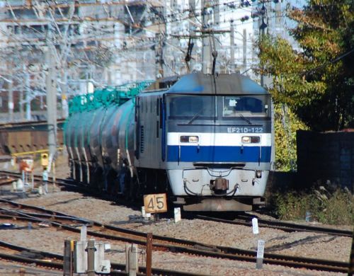EF210-122　【東海道線：鶴見駅脇】　2019.12.3 12:29