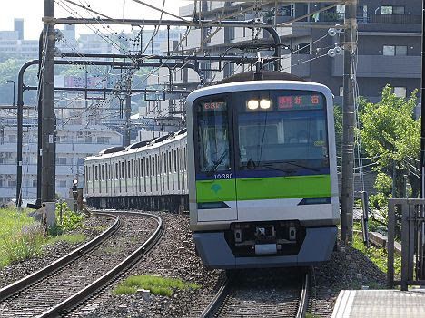 京王電鉄　準特急　新宿行き13　10-300形380F代走(2020.5)