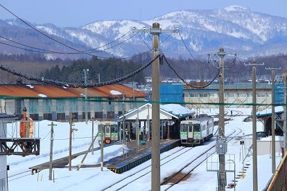 新幹線がやってくる倶知安駅～駅裏は既に工事が始まる