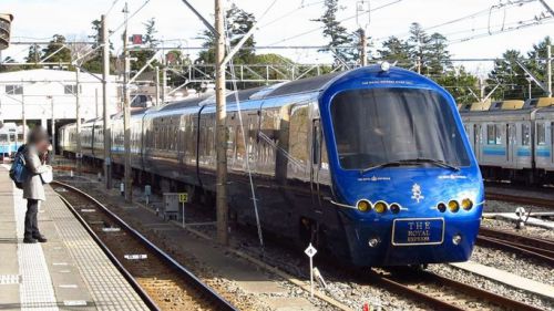 伊豆の観光列車「ザ・ロイヤルエクスプレス」、北海道へ出発　８月のツアーでデビュー 一人当たり68万円から