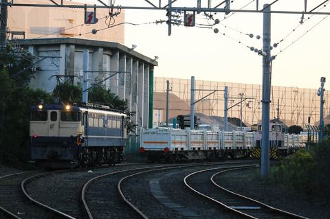 鶴見線 123-4（扇町駅 EF65 2101 入換え）