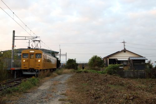 黄色い電車の終着駅の今と昔　- 小野田線・長門本山駅 -