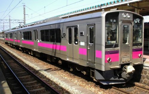 新幹線が普通電車の「露払い」…ＪＲ東、落ち葉対策で連携プレー