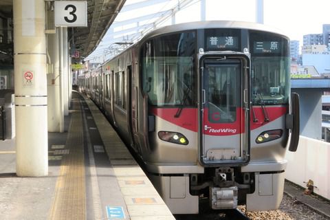福山駅・尾道駅で 広島地区の新型車両・227系を撮る