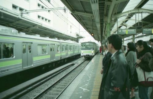 5系 新宿駅ホーム 山手線 1995 Jan 画像変更 鉄道 たびすと