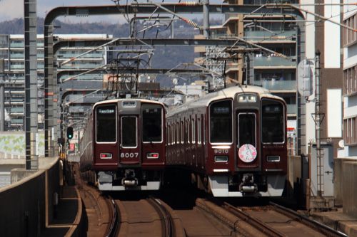 阪急宝塚線岡町 6015F検査明け・9010FさくらHM 等