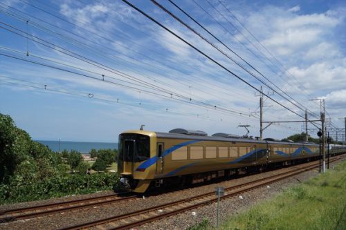 【南海電鉄・泉北高速鉄道】特急全車両でWi-Fiサービス利用開始（2021.4.13～順次）