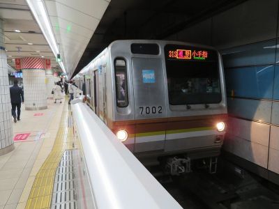 東京メトロ7000系(10両)　東急東横線通勤特急小手指行き