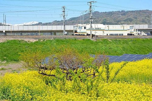 4/23 しなの鉄道の保線車両「マルタイ」