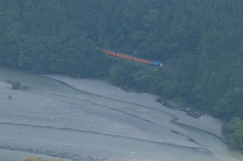 緑の森と翠の大井川と青とオレンジのトーマスくん　- 2021年残暑・大井川鉄道 -
