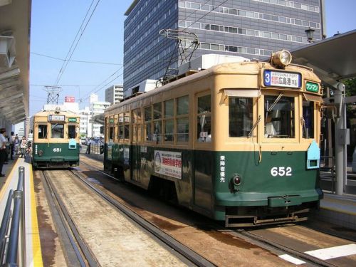 路面電車の安全運行を見守る「鳥の巣」惜しまれながら解体へ　広島電鉄