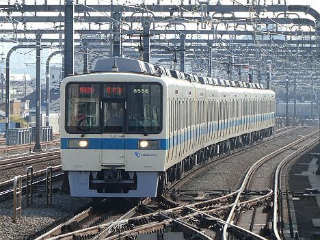 【ダイヤ改正で新設】小田急電鉄 快速急行 唐木田行き5 8000形