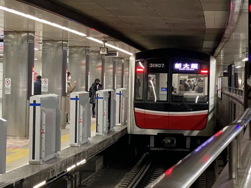 【速報】御堂筋線全駅にホームドア設置完了！7年間の歳月