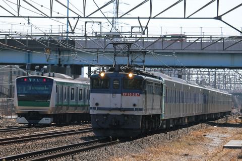 新鶴見界隈980-2（都営地下鉄三田線用6509F編成甲種 EF65 2117）